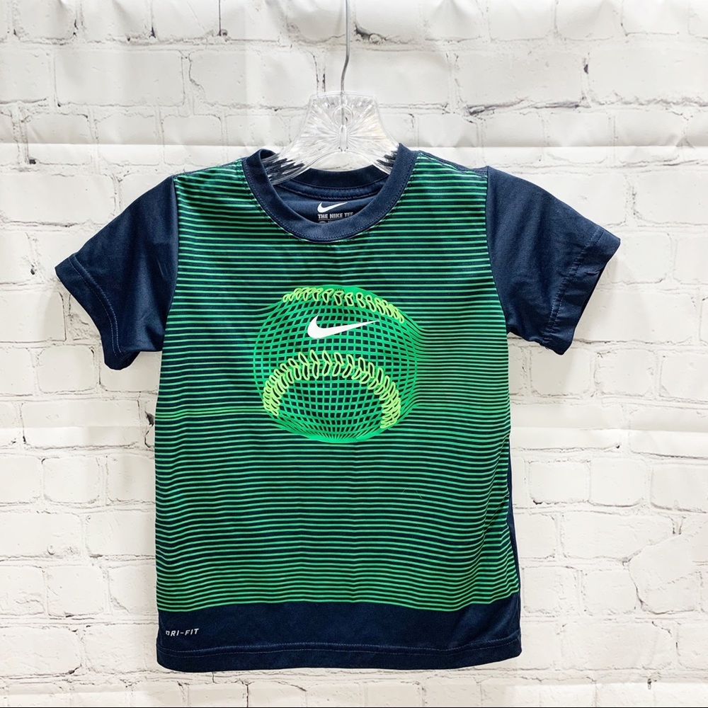 boys nike shirt